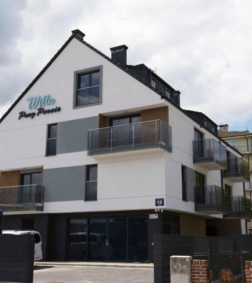 Willa Przy Porcie - Apartamenty Z Aneksami Kuchennymi Stolpmünde Exterior foto