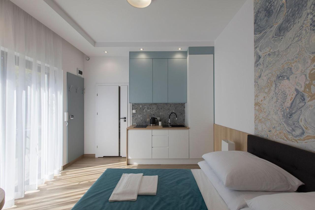 Willa Przy Porcie - Apartamenty Z Aneksami Kuchennymi Stolpmünde Exterior foto
