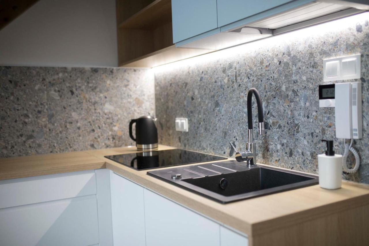 Willa Przy Porcie - Apartamenty Z Aneksami Kuchennymi Stolpmünde Exterior foto
