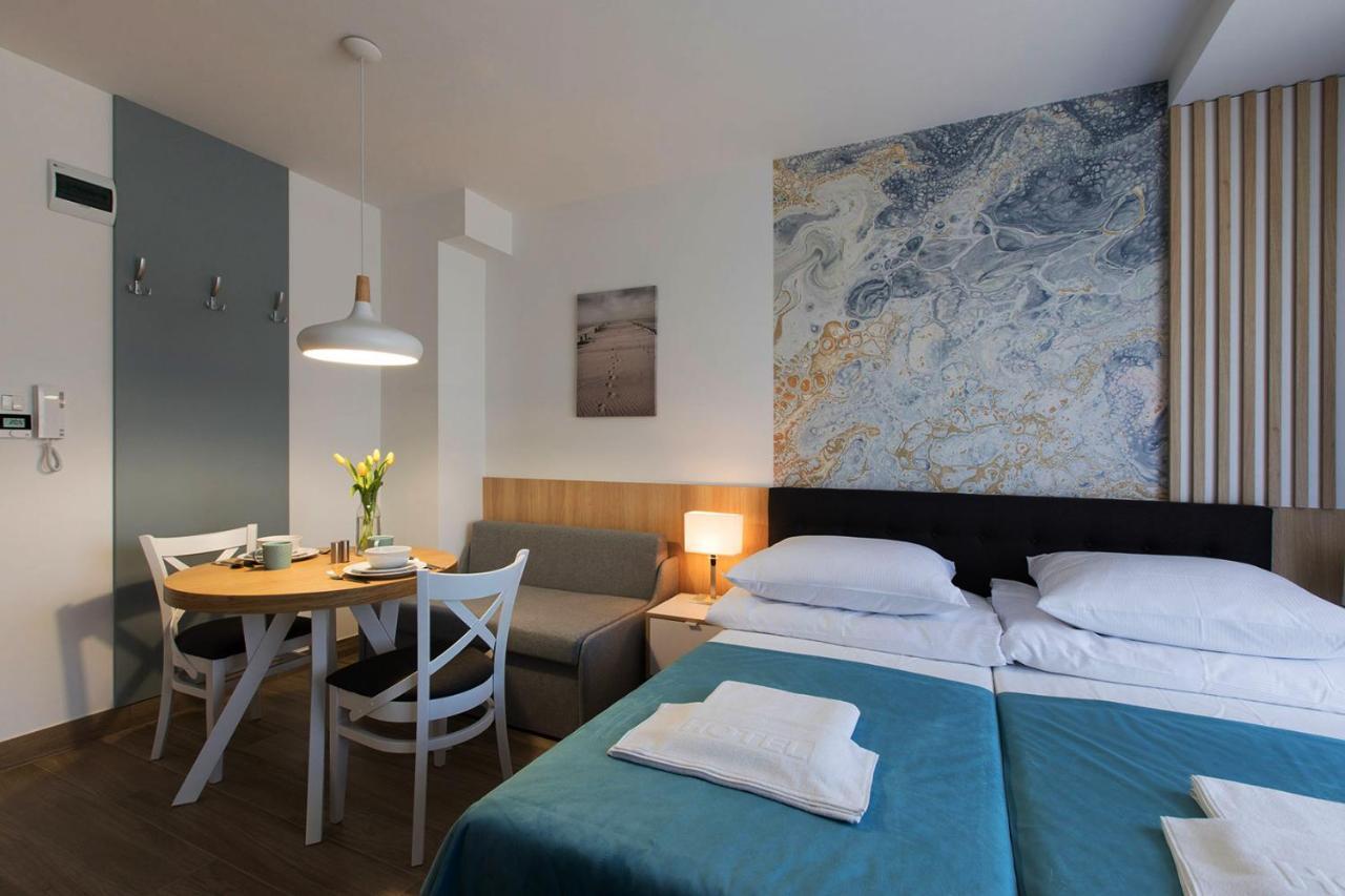 Willa Przy Porcie - Apartamenty Z Aneksami Kuchennymi Stolpmünde Exterior foto