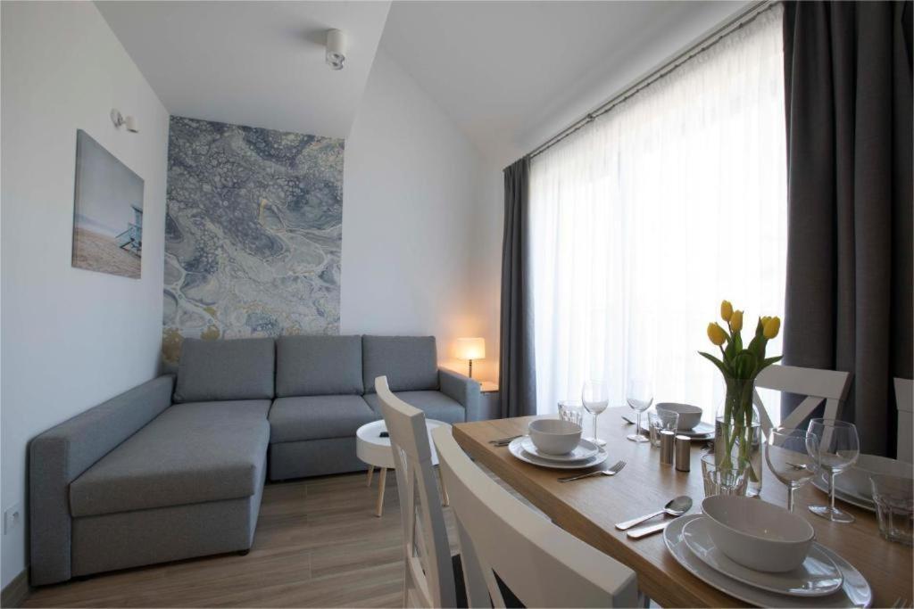 Willa Przy Porcie - Apartamenty Z Aneksami Kuchennymi Stolpmünde Exterior foto